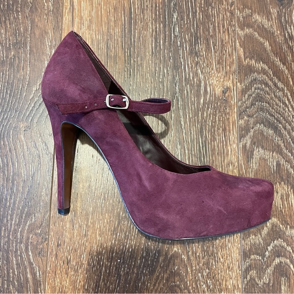 BCBGeneration Burgundy Suede Mary Jane Platform Heels 7.5 - Picture 4 of 5